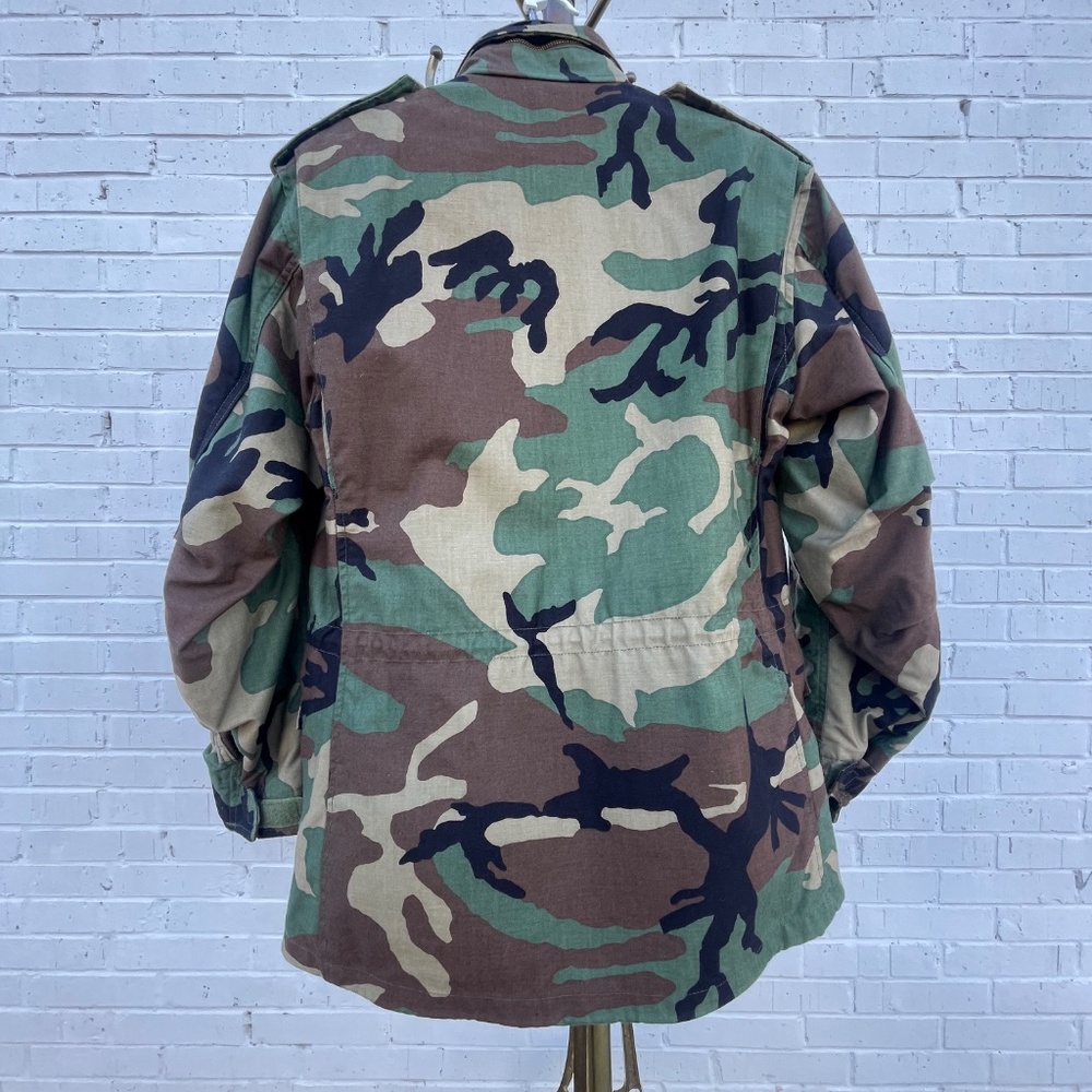 Men's Size Medium Regular U.S. Air Force Issue Woodland Camouflage Field Jacket - Picture 3 of 16